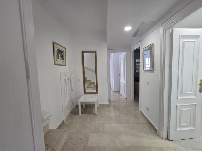 Image No.13-3 Bed Townhouse for sale