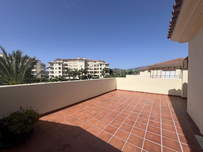 Image No.25-3 Bed Penthouse for sale