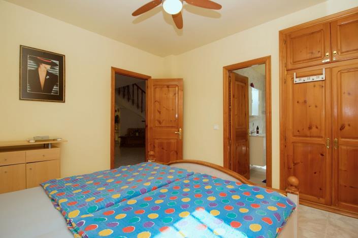 Image No.22-4 Bed Villa / Detached for sale