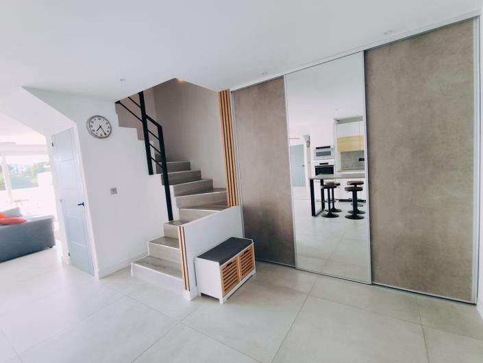 Image No.8-5 Bed Townhouse for sale