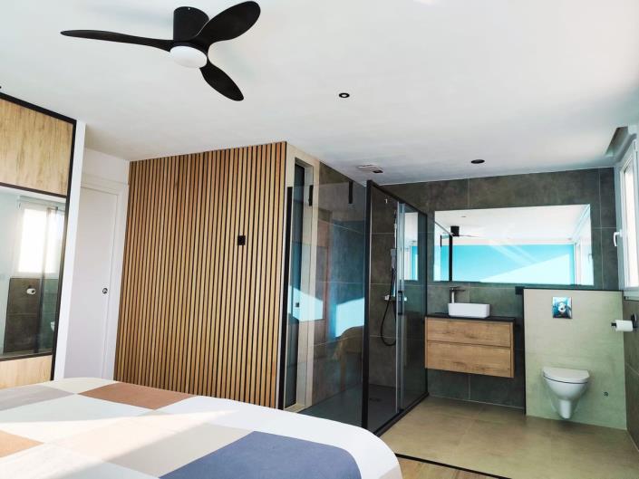 Image No.18-5 Bed Townhouse for sale