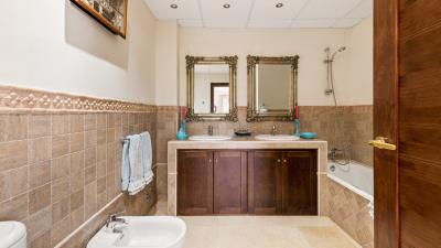 11-20939a0134ad724a8cb2a801094d15a4