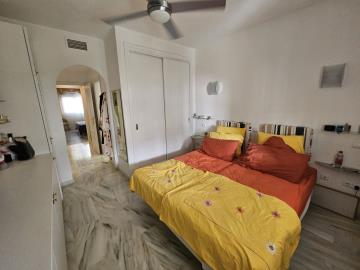 11-4d8aa6e612c0d8ce985b634e45aeea7a