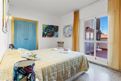 10-75bef5f12e72a6d65f05a48dacffbe42