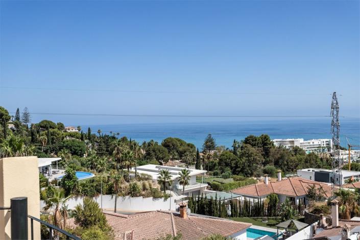 Image No.25-2 Bed Penthouse for sale