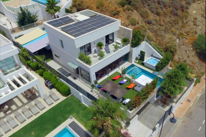 Image No.1-5 Bed Villa / Detached for sale