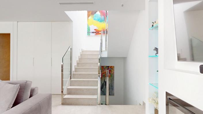 Image No.23-5 Bed Villa / Detached for sale