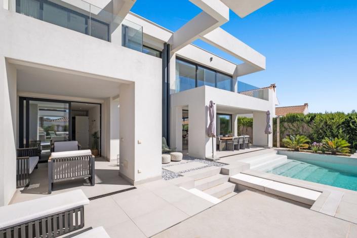 Image No.16-4 Bed Villa / Detached for sale