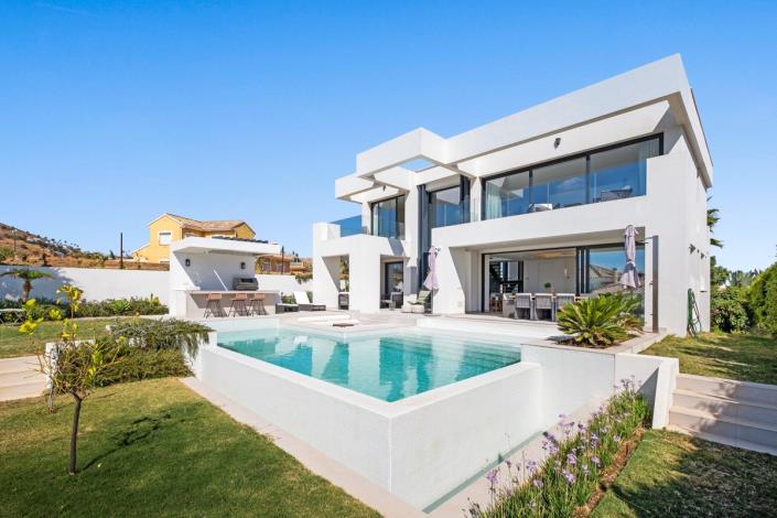 Image No.20-4 Bed Villa / Detached for sale