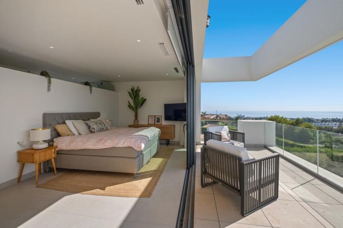 Image No.33-4 Bed Villa / Detached for sale