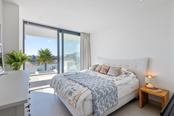 Image No.38-4 Bed Villa / Detached for sale