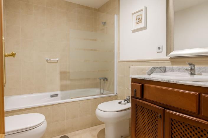 Image No.8-2 Bed Apartment for sale