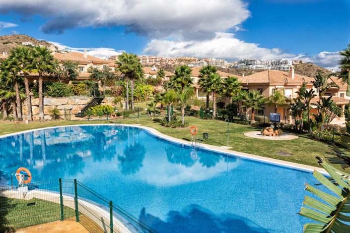 Image No.11-4 Bed Semi-Detached for sale