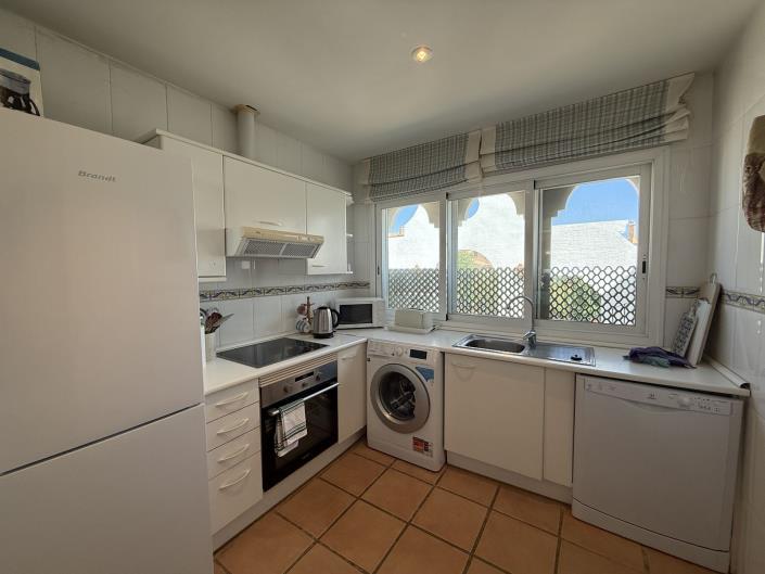 Image No.4-2 Bed Apartment for sale