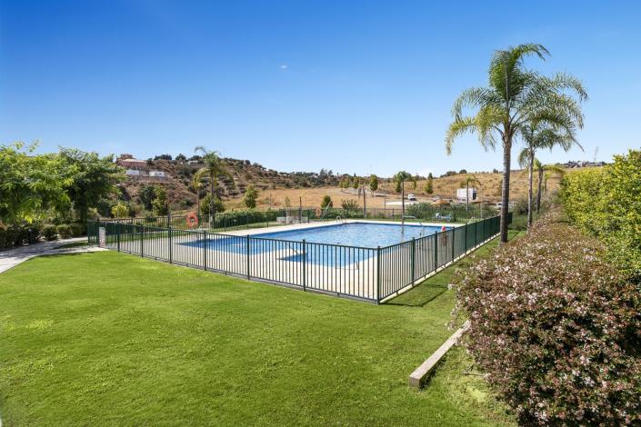 Image No.25-2 Bed Apartment for sale