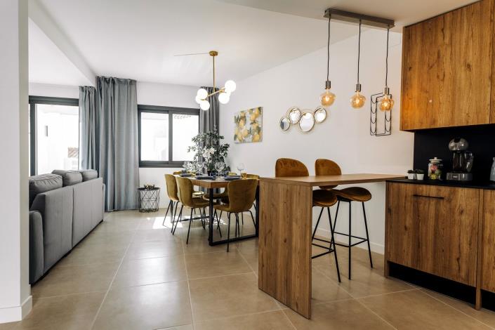 Image No.2-3 Bed Townhouse for sale