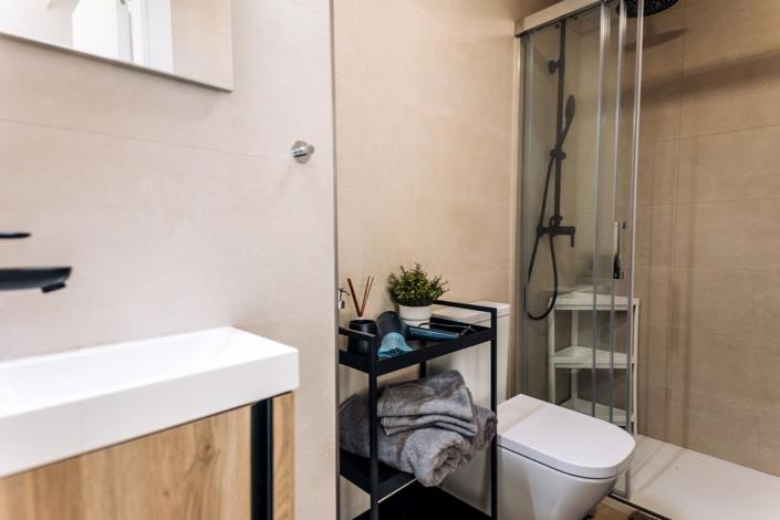 Image No.17-3 Bed Townhouse for sale