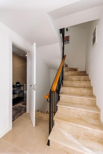 Image No.18-3 Bed Townhouse for sale