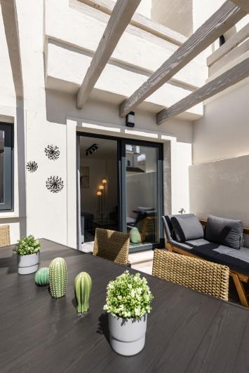 Image No.37-3 Bed Townhouse for sale