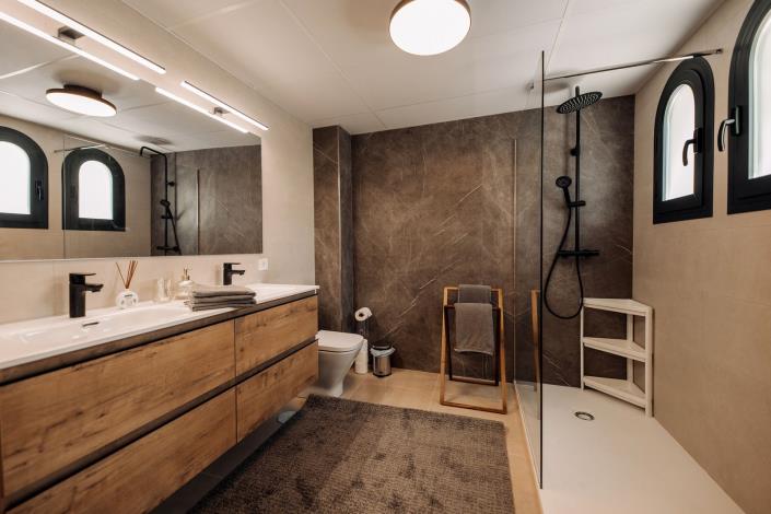 Image No.45-3 Bed Townhouse for sale