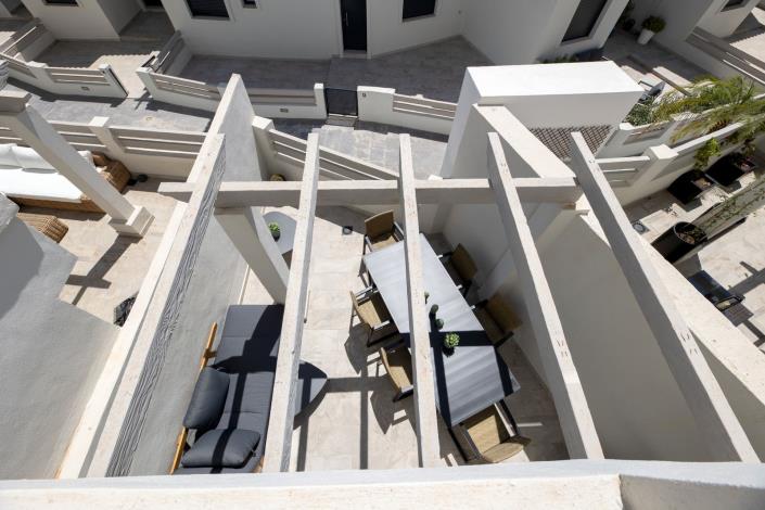 Image No.50-3 Bed Townhouse for sale