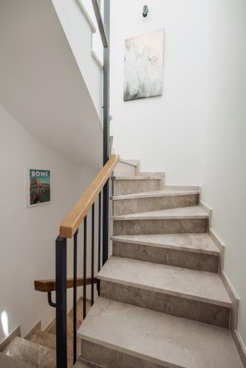 Image No.52-3 Bed Townhouse for sale