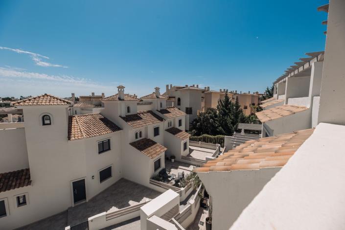 Image No.53-3 Bed Townhouse for sale