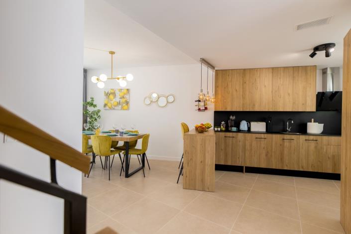 Image No.56-3 Bed Townhouse for sale