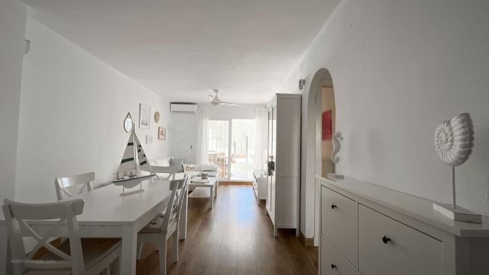 Image No.9-2 Bed Apartment for sale