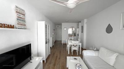 10-bb915d1cb19341576dcdc994b81ab9c5