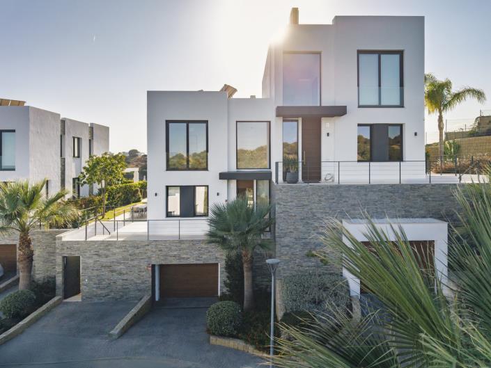 Image No.3-5 Bed Semi-Detached for sale