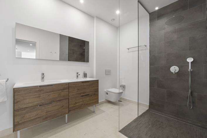 Image No.17-5 Bed Semi-Detached for sale