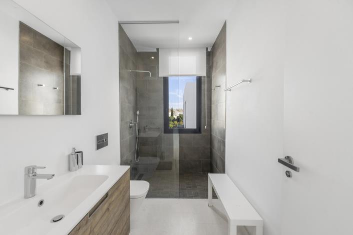 Image No.19-5 Bed Semi-Detached for sale