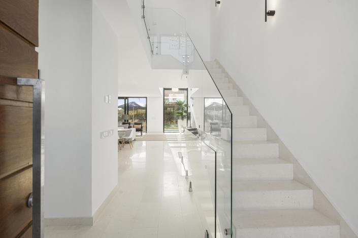 Image No.23-5 Bed Semi-Detached for sale