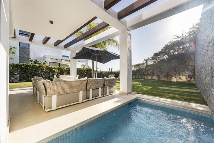 Image No.24-5 Bed Semi-Detached for sale