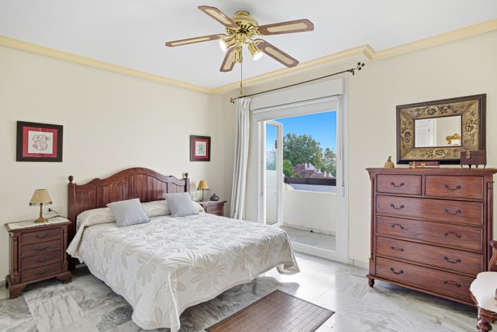 Image No.6-3 Bed Townhouse for sale