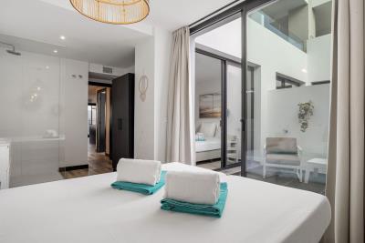 15-e65d437abef3cdae9b514eeeb695a8b9