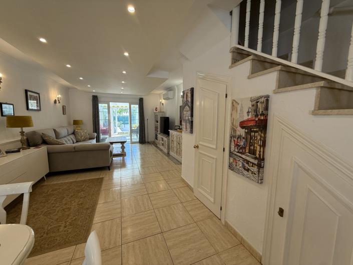 Image No.6-2 Bed Semi-Detached for sale