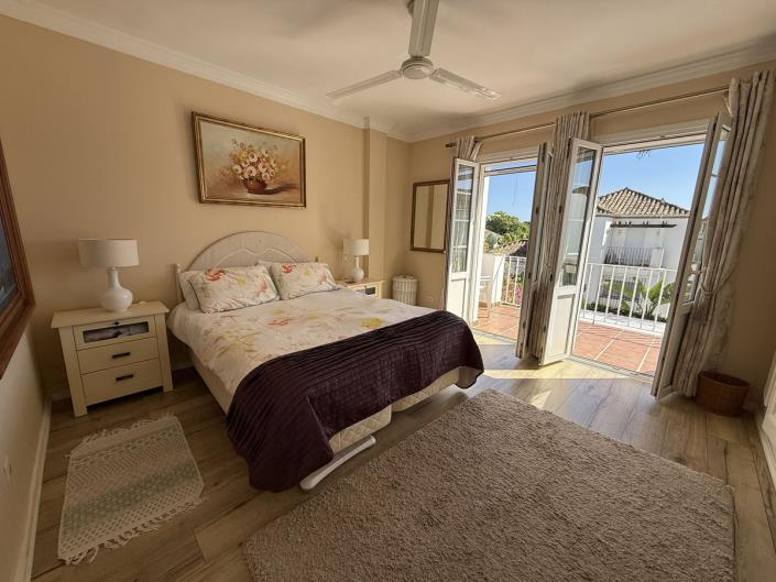 Image No.7-2 Bed Semi-Detached for sale