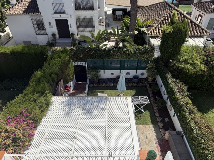 Image No.10-2 Bed Semi-Detached for sale