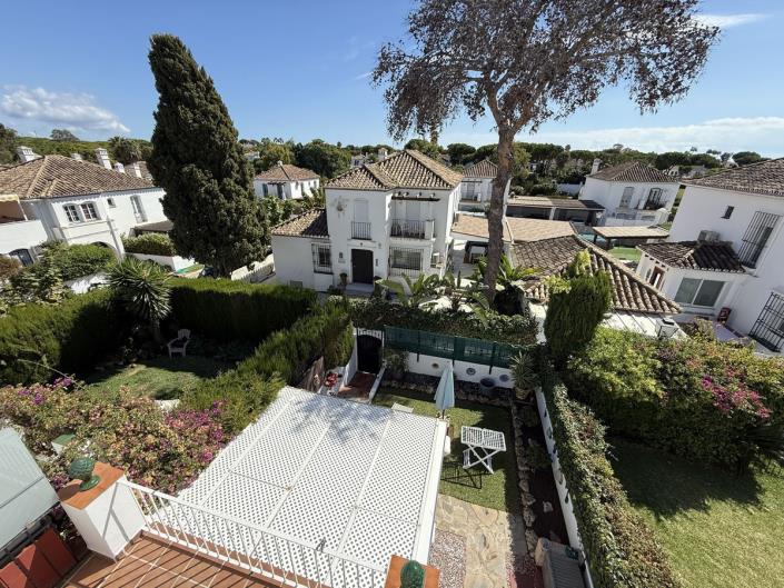 Image No.14-2 Bed Semi-Detached for sale