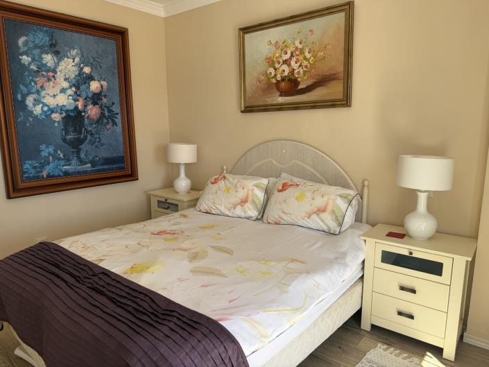 Image No.18-2 Bed Semi-Detached for sale