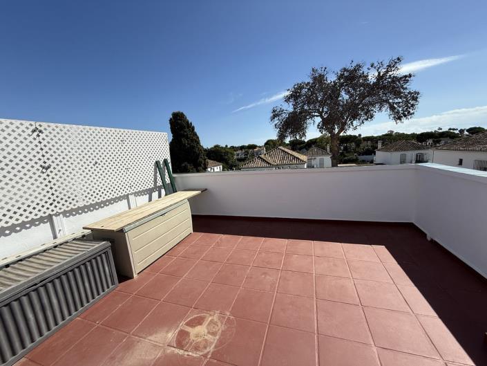 Image No.21-2 Bed Semi-Detached for sale