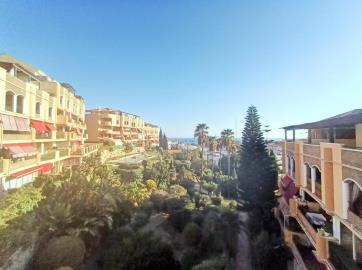 13-5fd73dea700db77384c091ca9818b1a9