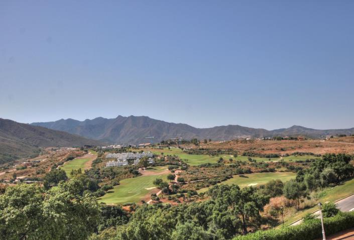 Image No.20-3 Bed Townhouse for sale