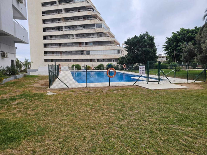 Image No.20-2 Bed Apartment for sale