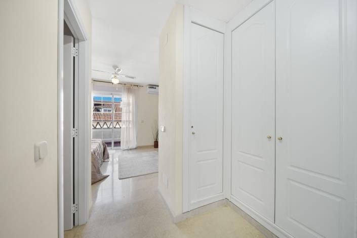 Image No.13-3 Bed Townhouse for sale