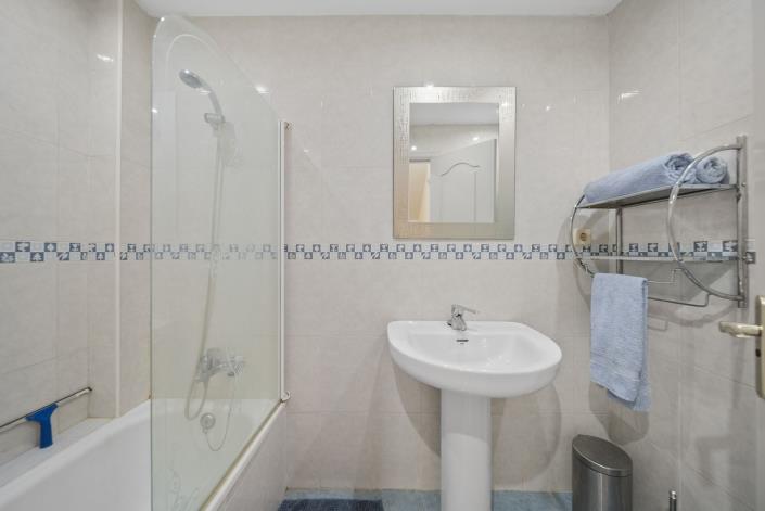 Image No.18-3 Bed Townhouse for sale