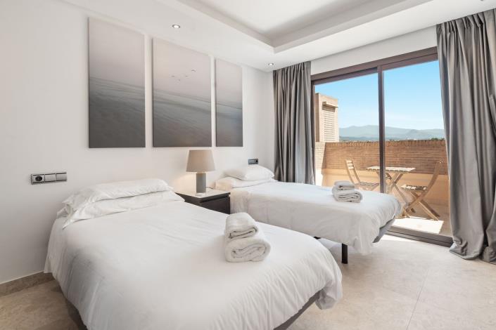 Image No.8-4 Bed Duplex for sale