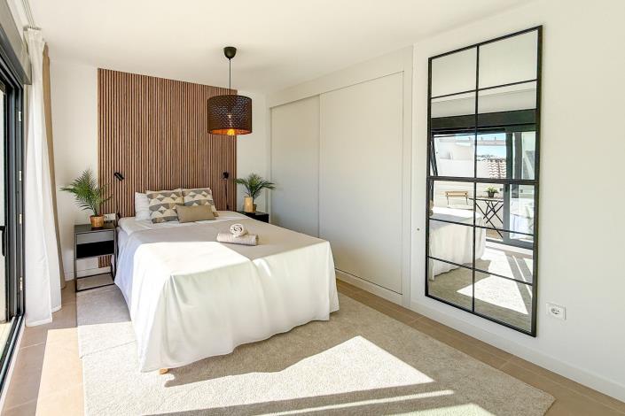 Image No.23-3 Bed Townhouse for sale